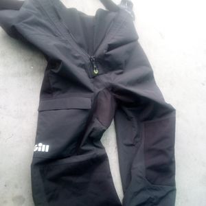 Gill winter suit